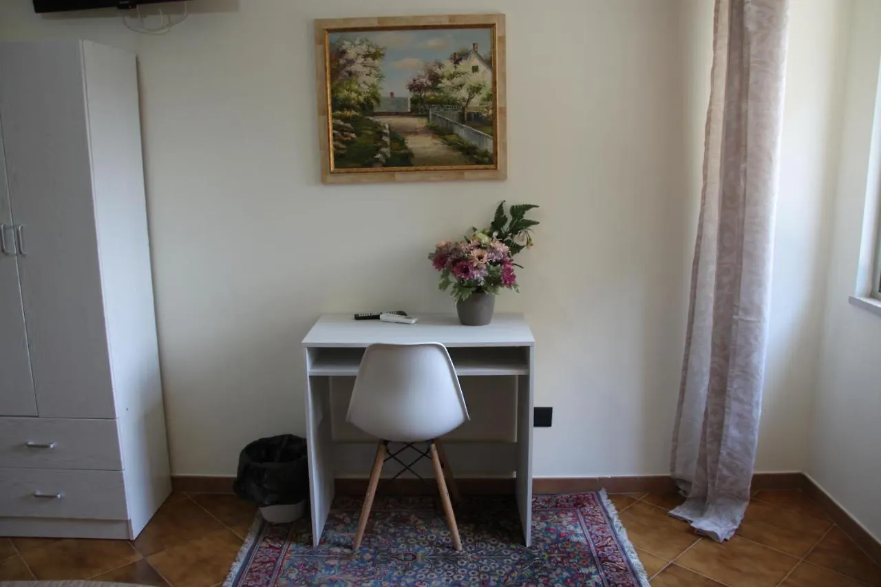 B&B Alexander-Room And Breakfast Palermo 2*,  Włochy