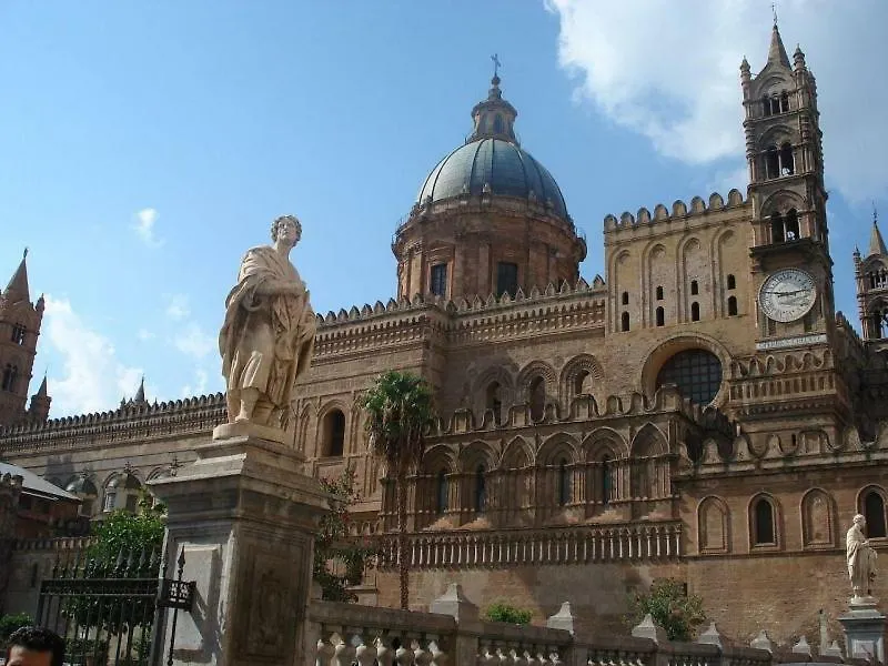 Nocleg ze śniadaniem B&B Alexander-Room And Breakfast Palermo